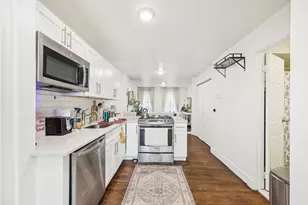 300 Barrow St, Jersey City, NJ 07302 - Photo 9