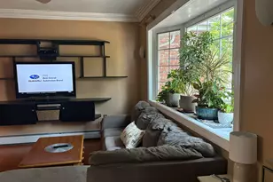 100 Linnet St, Bayonne, NJ 07002 - Photo 9