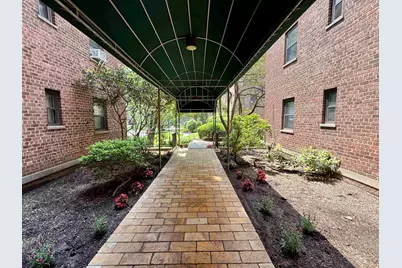 2337 Hudson Terrace #B10, Fort Lee, NJ 07024 - Photo 11