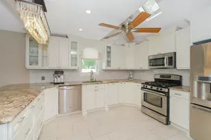 122 Village Cir E, Paramus, NJ 07652 - Photo 15