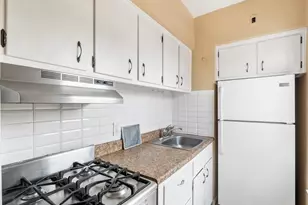 239 Crescent Ln, Cliffside Park, NJ 07010 - Photo 5