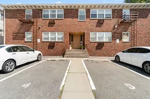 239 Crescent Ln, Cliffside Park, NJ 07010 - Photo 7