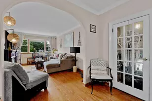 131 W 10th St, Bayonne, NJ 07002 - Photo 3