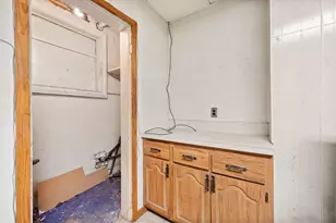 95 5 Orient Ave, Jersey City, NJ 07305 - Photo 9