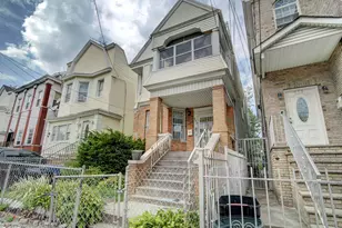 220 Wegman Pkwy, Jersey City, NJ 07305 - Photo 3