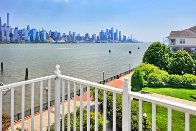 406 Newburgh Ct, West New York, NJ 07093 - Photo 13