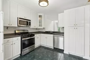 206 Ash Ct, South Brunswick Township, NJ 08852 - Photo 3