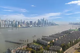 7002 Blvd E, Guttenberg, NJ 07093 - Photo 21