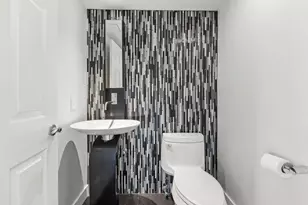 312 Franklin Ct, Edgewater, NJ 07020 - Photo 9