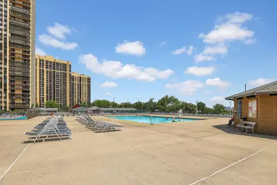 200 Winston Dr #421, Cliffside Park, NJ 07010 - Photo 9