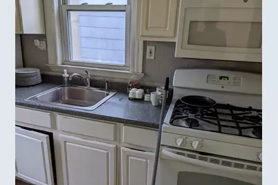 32 Storms Ave, Jersey City, NJ 07306 - Photo 9