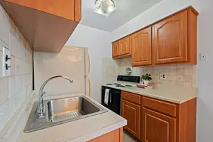 56 68th St, Guttenberg, NJ 07093 - Photo 9