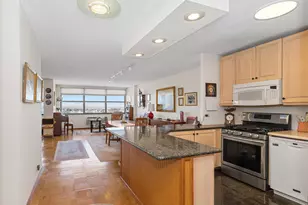 7000 Blvd E, Guttenberg, NJ 07093 - Photo 19