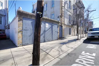 702 17th St, Union City, NJ 07087 - Photo 21