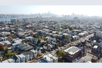 702 17th St, Union City, NJ 07087 - Photo 9