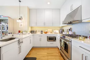 15 Somerset Ln, Edgewater, NJ 07020 - Photo 5