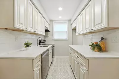 214 Avenue A #A4, Bayonne, NJ 07002 - Photo 7