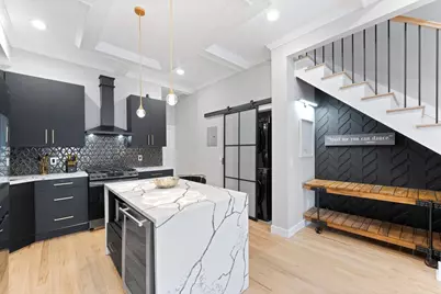 64 Lincoln St, Jersey City, NJ 07307 - Photo 9