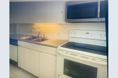 30 Briarwood Rd #2, Jersey City, NJ 07305 - Photo 3