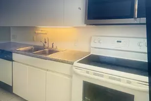 30 Briarwood Rd, Jersey City, NJ 07305 - Photo 3