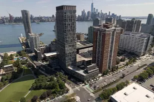 75 Park Ln S, Jersey City, NJ 07310 - Photo 31