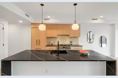 139 Christopher Columbus Dr #209, Jersey City, NJ 07302 - Photo 7