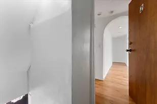 85 Hobart Ave, Bayonne, NJ 07002 - Photo 37