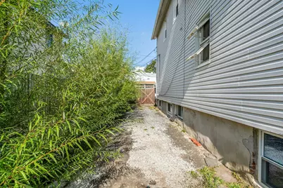 167 Pearsall Ave, Jersey City, NJ 07305 - Photo 39