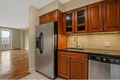 102 Shearwater Ct East #31, Jersey City, NJ 07305 - Photo 3