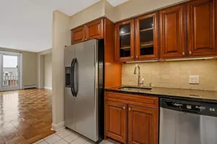 102 Shearwater Ct E, Jersey City, NJ 07305 - Photo 3