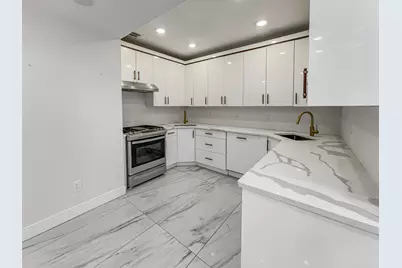 285 Lembeck Ave, Jersey City, NJ 07305 - Photo 31