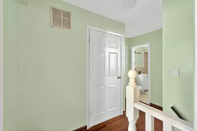 136 Clarke Ave, Jersey City, NJ 07304 - Photo 17