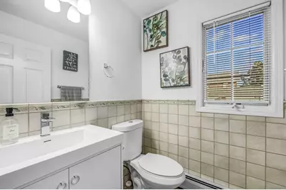 386A Park Ave #A, Fairview, NJ 07022 - Photo 9