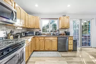 386A Park Ave, Fairview, NJ 07022 - Photo 9