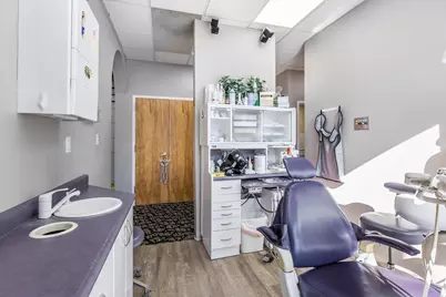 504 Hamburg Turnpike, Wayne, NJ 07470 - Photo 15