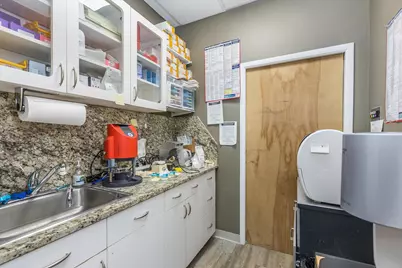 504 Hamburg Turnpike, Wayne, NJ 07470 - Photo 27