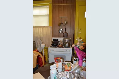 20 Crescent Ave, Jersey City, NJ 07304 - Photo 3