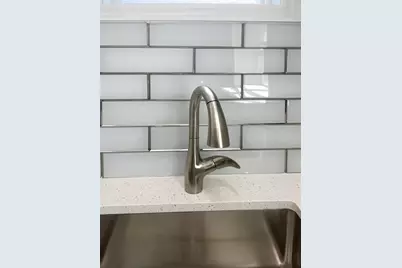 20 West 49th St #1 & 2, Bayonne, NJ 07002 - Photo 5