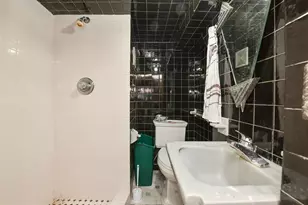 426 Hancock Pl, Fairview, NJ 07011 - Photo 5