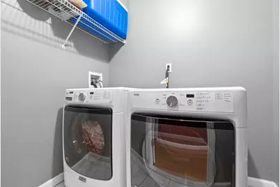 83 Oakland Ave, Jersey City, NJ 07306 - Photo 29