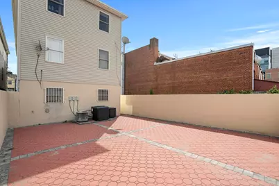 83 Oakland Ave, Jersey City, NJ 07306 - Photo 31