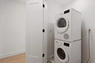 139 Christopher Columbus Dr, Jersey City, NJ 07302 - Photo 13