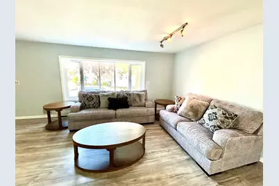 19 Oakdale Rd, Jersey City, NJ 07305 - Photo 5