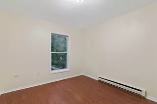 131 Orient Ave, Jersey City, NJ 07305 - Photo 5