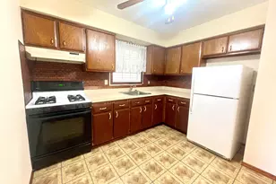 57 Isabella Ave, Bayonne, NJ 07002 - Photo 5