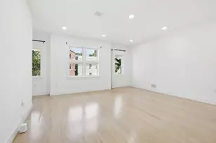 131 Zabriskie St, Jersey City, NJ 07307 - Photo 5