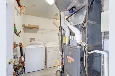 3 Atlas Ct, Jersey City, NJ 07305 - Photo 21