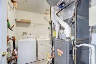 3 Atlas Ct, Jersey City, NJ 07305 - Photo 21