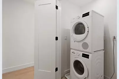 139 Christopher Columbus Dr #208, Jersey City, NJ 07302 - Photo 13