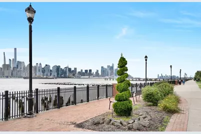 100 Abbie Ct #100, Guttenberg, NJ 07093 - Photo 35